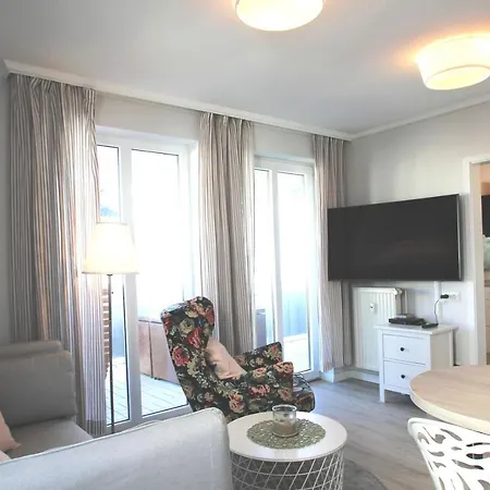 Zentrale Mit Balkon, Gratis Nutzung Vom Ahoi Erlebnisbad Und Sauna In Sellin - Buskam 28 Appartamento