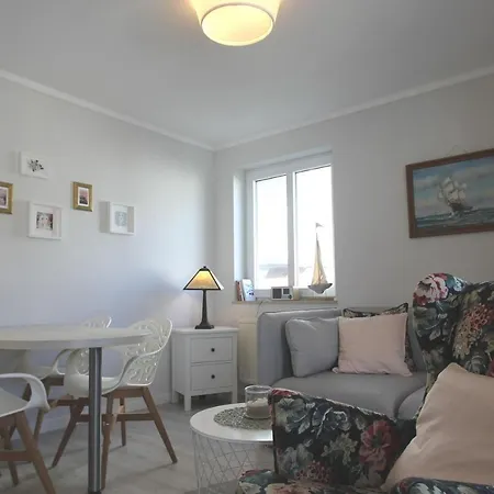 Apartamento Zentrale Mit Balkon, Gratis Nutzung Vom Ahoi Erlebnisbad Und Sauna In Sellin - Buskam 28 Goehren (Ruegen)