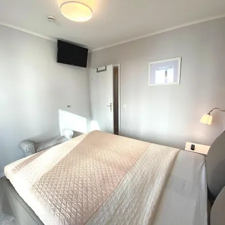 Zentrale Mit Balkon, Gratis Nutzung Vom Ahoi Erlebnisbad Und Sauna In Sellin - Buskam 28 *